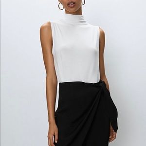 Babaton XS Vince Tank Top